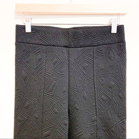 Forever 21 Pants - NWT Forever 21 Black Geometric Print Leggings Sz M